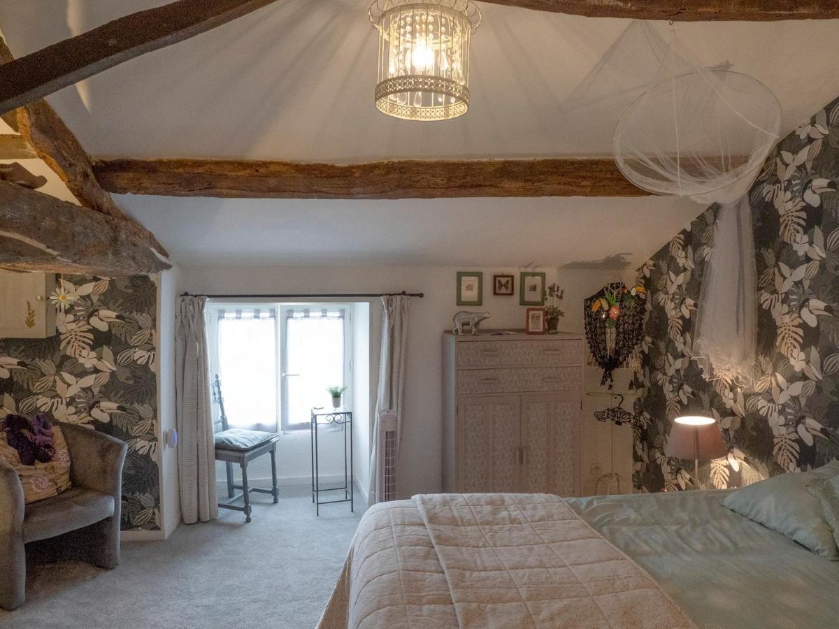 Les Cerisiere Bed & Breakfast Cheffois ภายนอก รูปภาพ